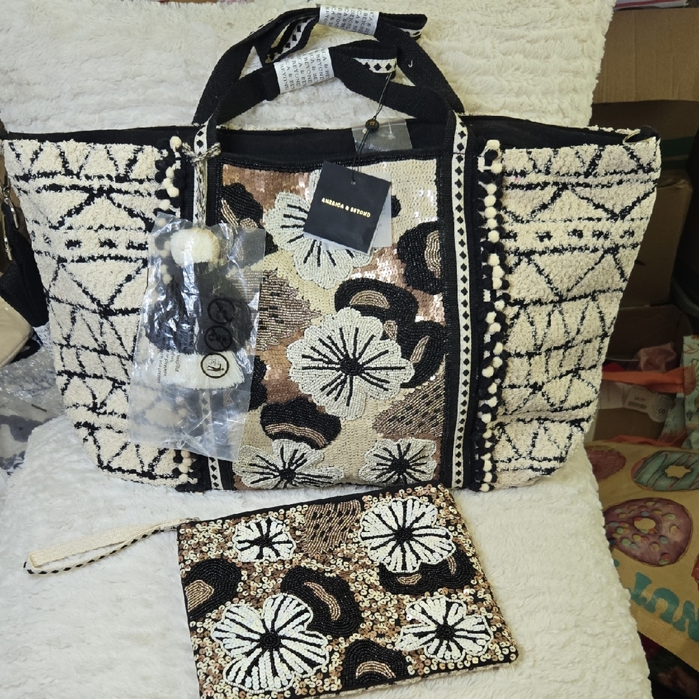 Charles & Keith Black and Cream Tote Bag with Clutch. NWT